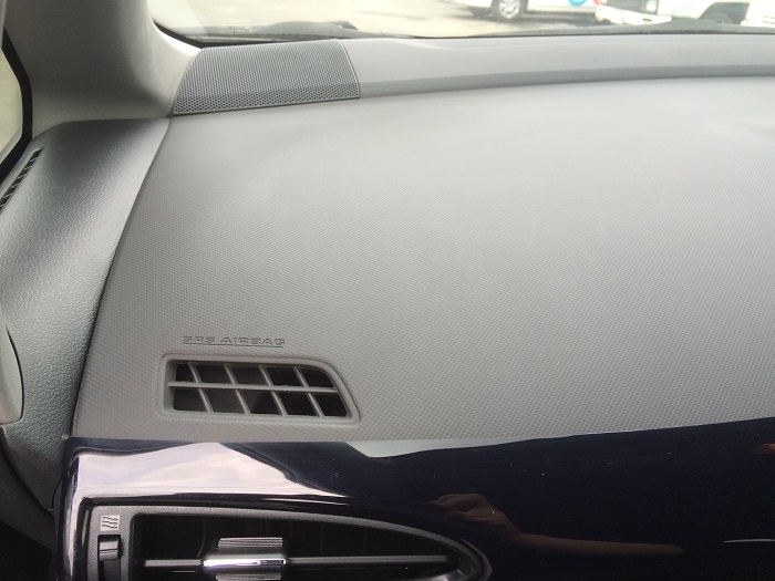 ダッシュボード 変色