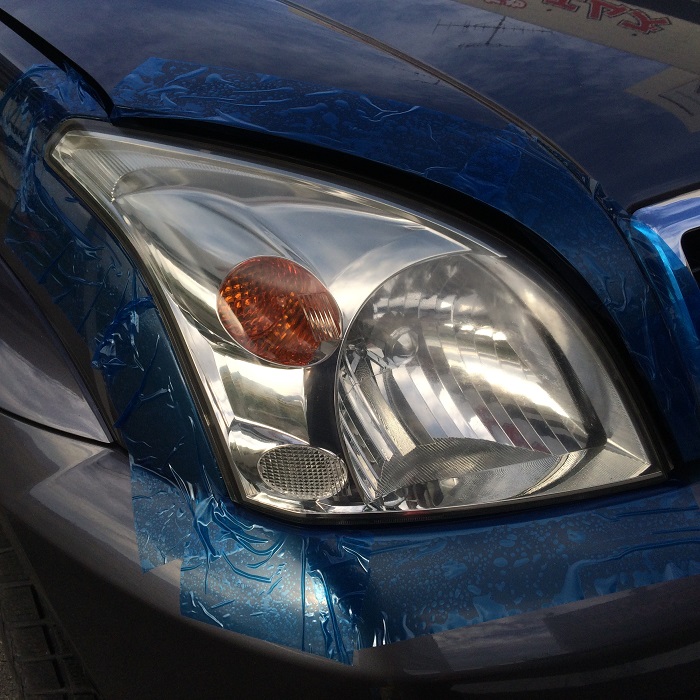 ランクル ヘッドライト黄ばみ除去