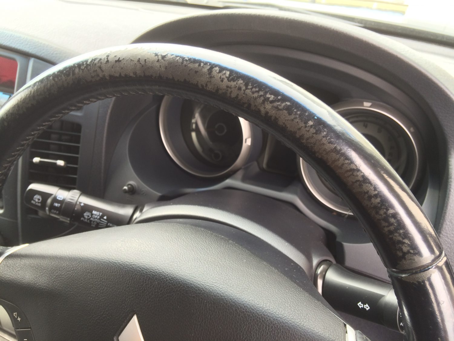 三菱パジェロ ステアリング