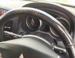 三菱パジェロ　ステアリング