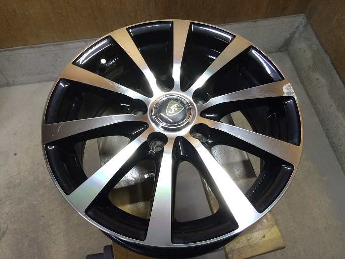 ダイヤモンドカット　ミラーカット　アルミホイール